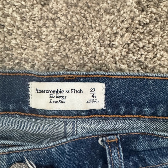Abercrombie & Fitch Low Rise Baggy Jeans, Short - Picture 3 of 4
